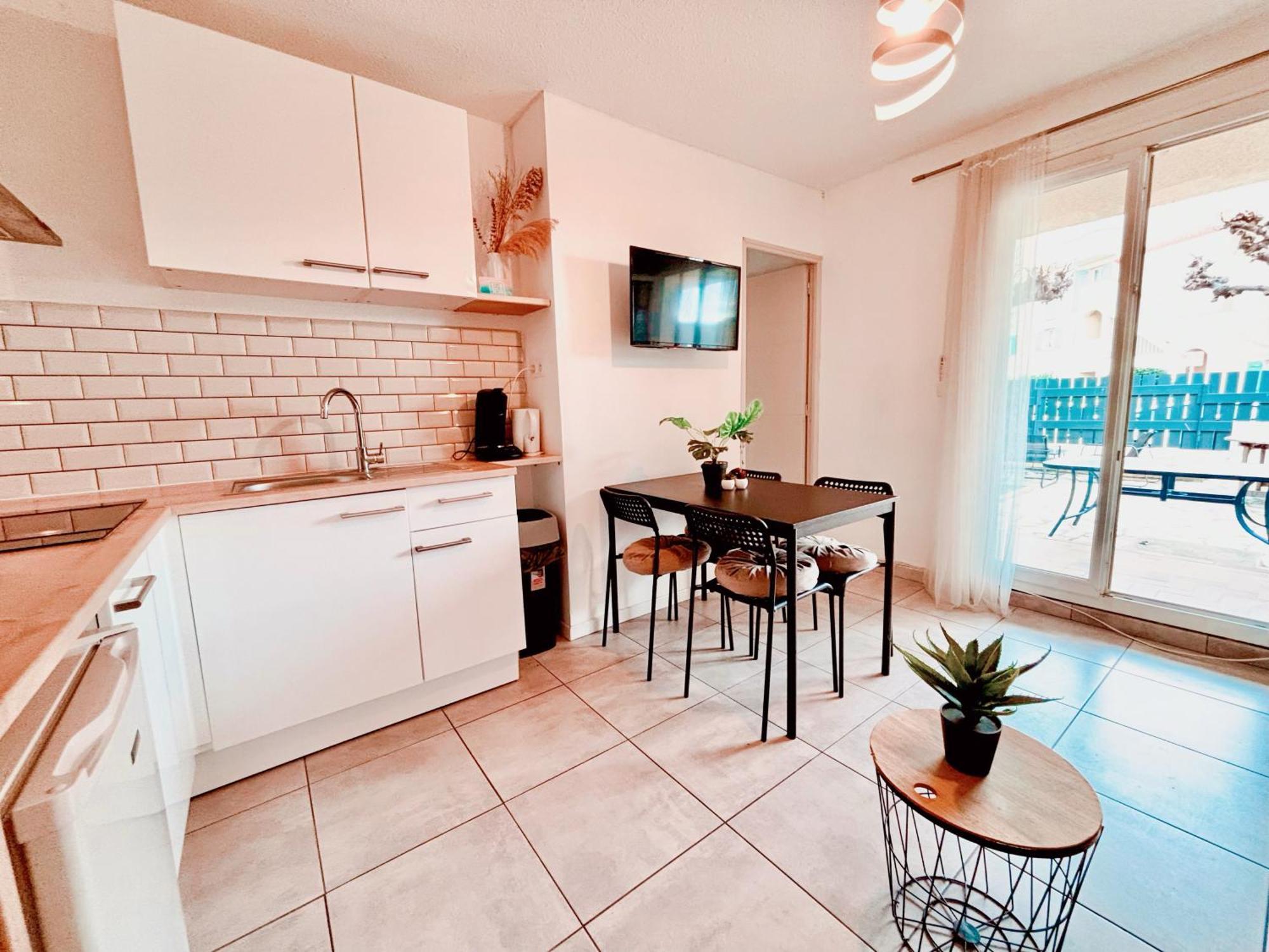 Appartement Calme Avec Jardin Privatif - 3 - Canet-en-Roussillon Bagian luar foto