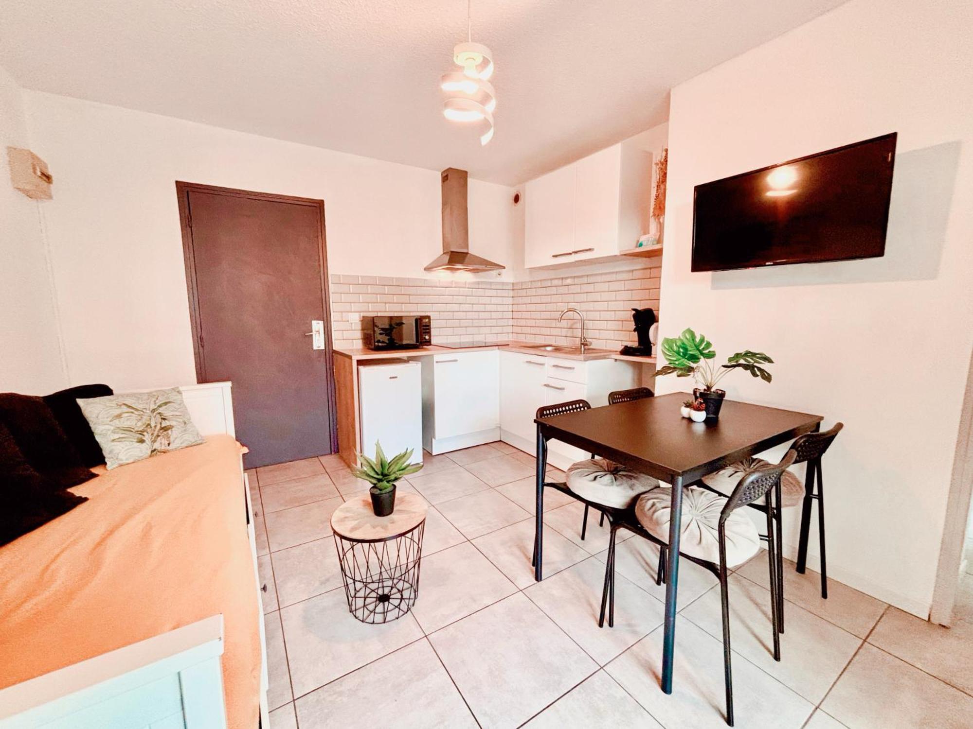 Appartement Calme Avec Jardin Privatif - 3 - Canet-en-Roussillon Bagian luar foto